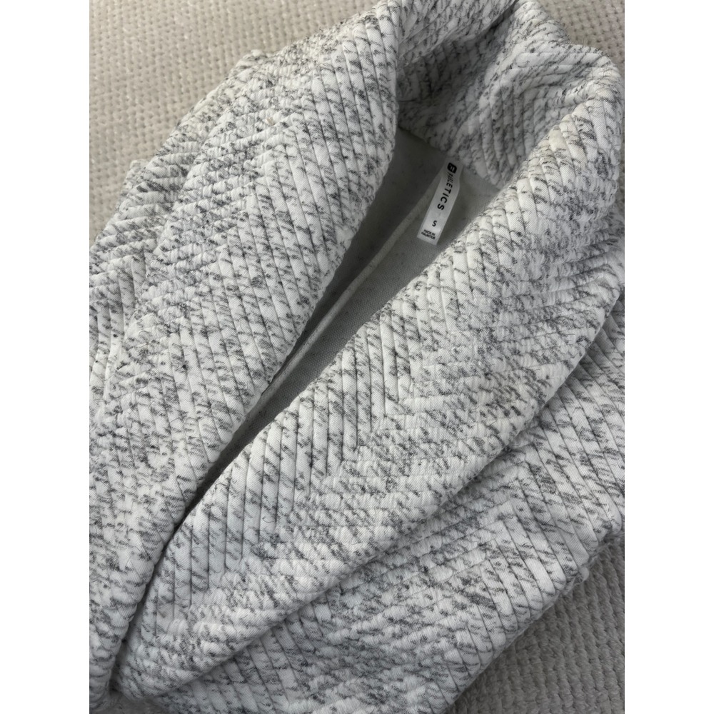 Fabletics Gray White Quilted Chevron Wrap Jacket Small JT1828921-1017-17030